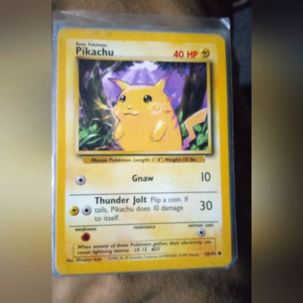 1995 Pikachu Pokemon Card 40HP Like New****